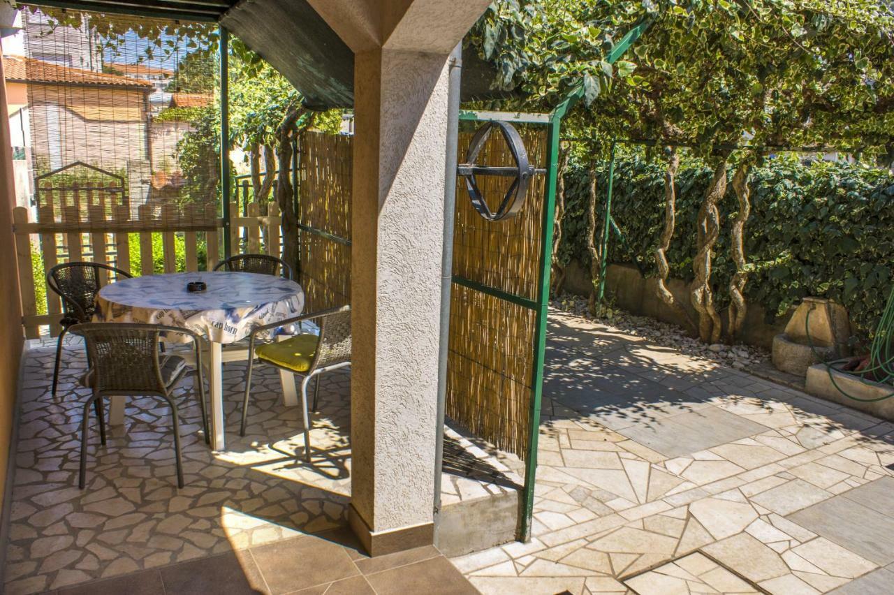 Apartmani Arijana Medulin Exterior foto